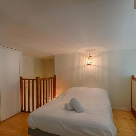Wehost - Arbre Sec - Lb * Lyon